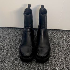 VAGABOND Tara Platform boots